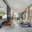 Berrima 12A LR - Căn biệt thự hiện đại đẳng cấp thiết kế tr&ecirc;n miếng đất h&igrave;nh tam gi&aacute;c ấn tượng ở Singapore