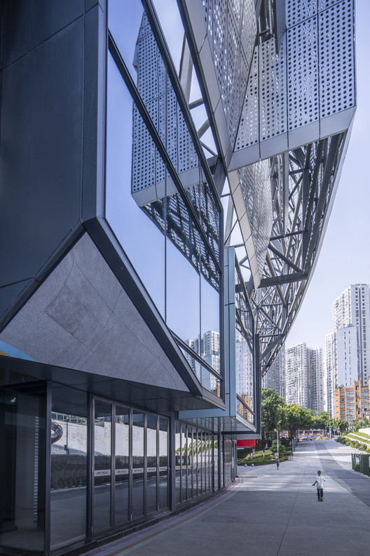重庆巴南体育场外立面改造 / 都市架构 - 建筑图, 玻璃