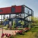 班加罗尔集装箱办公室，多彩的迷你空间体验 / Balan and Nambisan Architects - 建筑图, 办公设施, 花园, 表皮