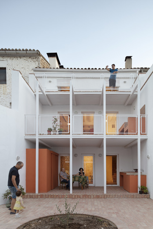 DOM House / CRUX arquitectos - Exterior Photography, Facade, Door, Balcony