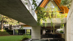 Casa CRA / Estudio MMX