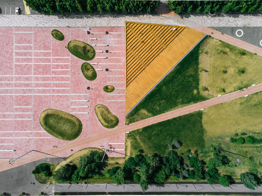 Azatlyk Square / DROM - Exterior Photography
