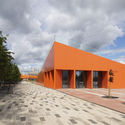 Plaza Azatlyk / DROM - Fotografía exterior, Plaza, Fachada