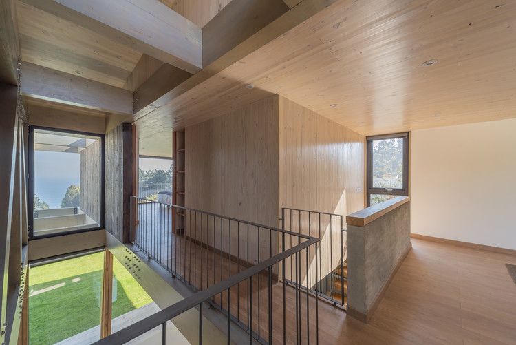 智利海滨松木屋 / PAR Arquitectos - 室内图, 厨房, 木头, 玻璃