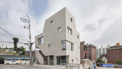 Slit House / Architects H2L