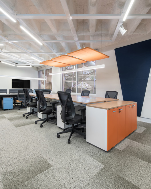 Riccó Hub  / Mombá Arquitetura - Fotografia de Interiores, Cozinha, Mesa, Cadeira