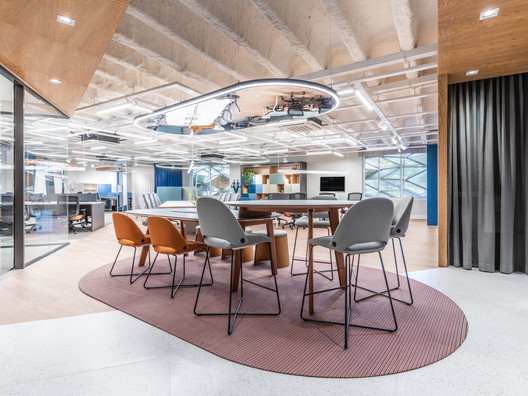 Riccó Hub  / Mombá Arquitetura - Fotografia de Interiores, Mesa, Cadeira, Viga