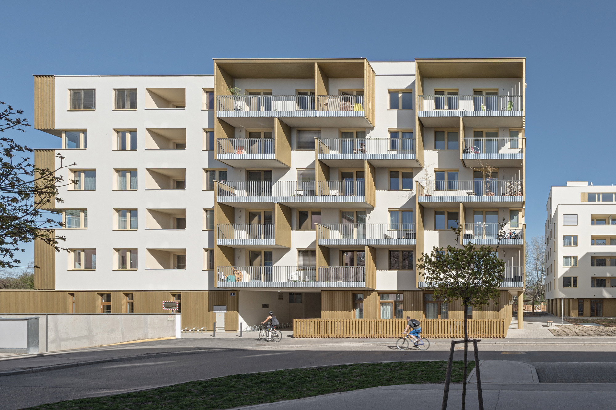 Gallery of STA zwei+plus Intergenerational Housing / trans_city TC 5