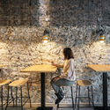 Restaurante Daría / Zooco Estudio - Renovación, Mesas, Iluminación, Sillas