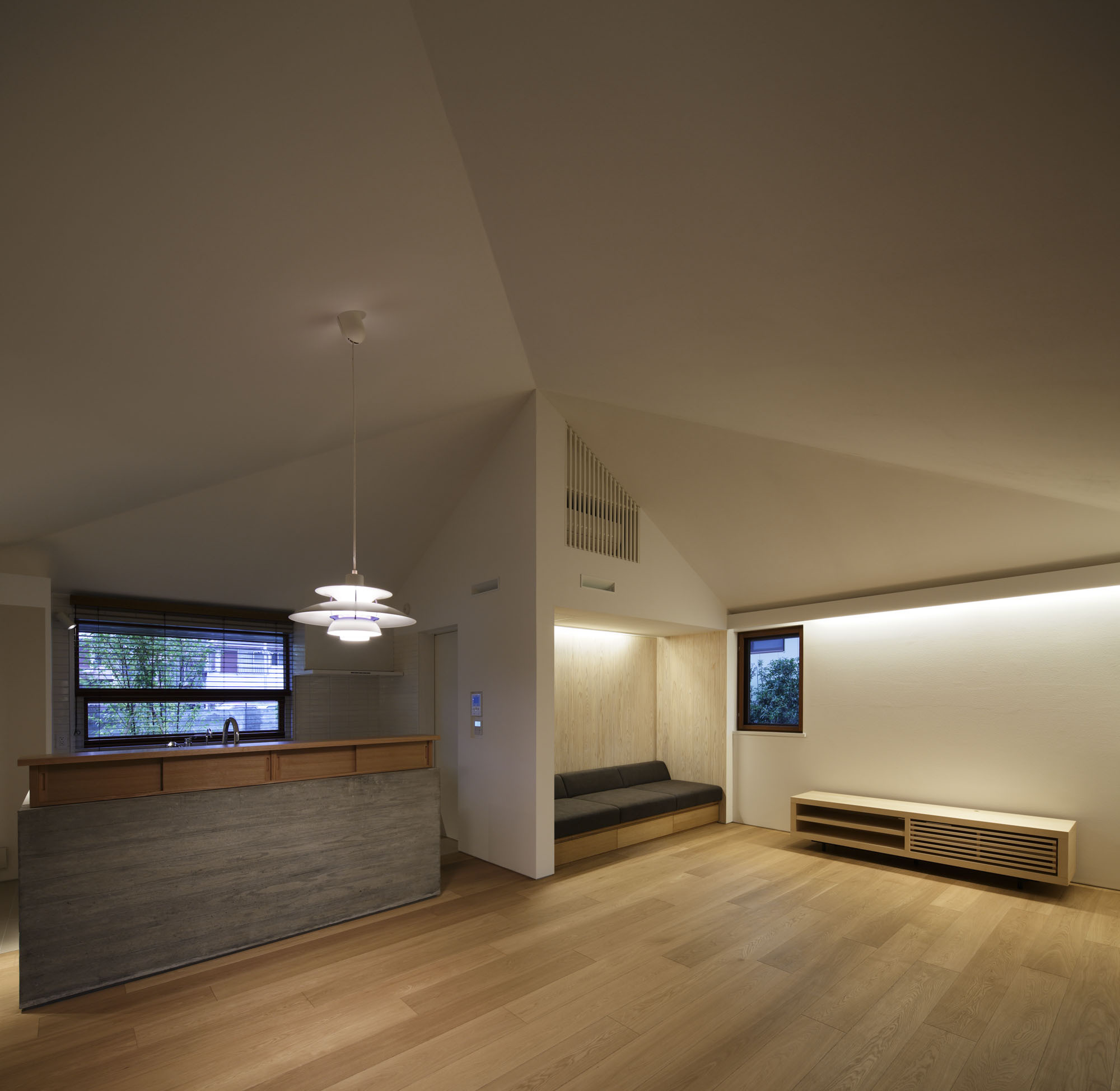 Gallery of House Kirishima / n.yamada architect & associates - 16