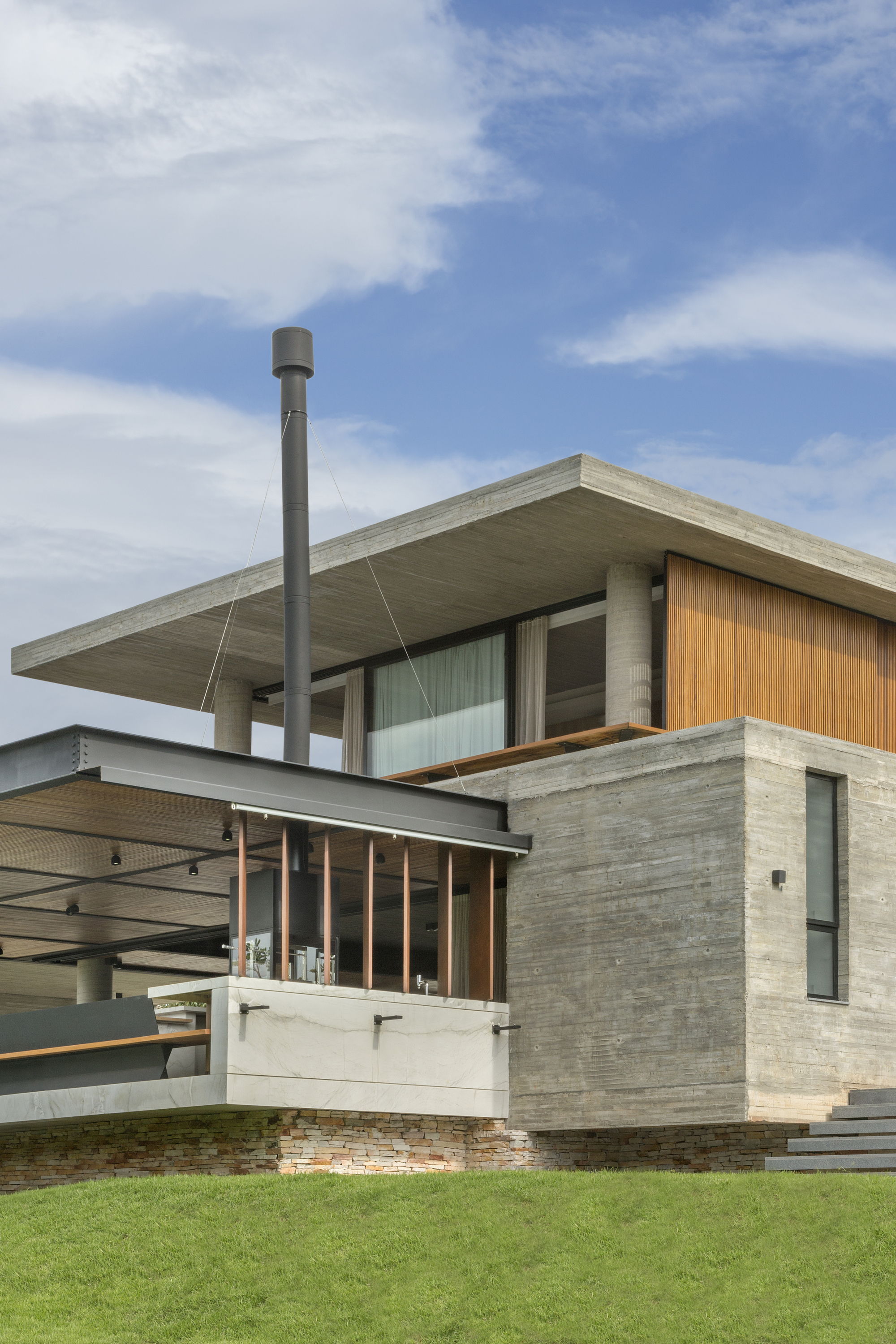 Galeria de Casa Concreto / Costaveras Arquitetos - 3