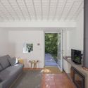 葡萄牙乡村民宿改造 / M-Arquitectos  - 室内图, 起居室