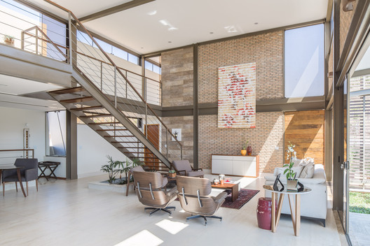 Casa Cerrado / CoGa Arquitetura Casa Cerrado / CoGa Arquitetura - Fotografia de Interiores, Sala de Estar, Mesa, Cadeira, Janela