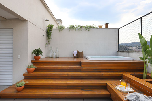 Mandarim Apartment / Studio Canto Arquitetura - Exterior Photography, Wood, Door