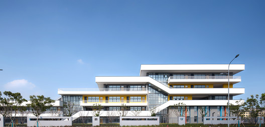 Ningbo Hanvos School / DC Alliance Ningbo Hanvos School / DC Alliance - Exterior Photography, Facade