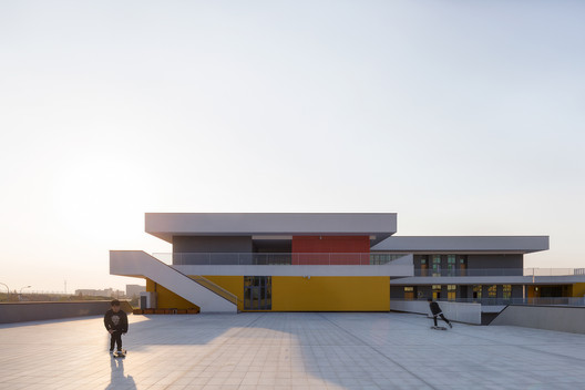 Ningbo Hanvos School / DC Alliance Ningbo Hanvos School / DC Alliance - Exterior Photography, Facade