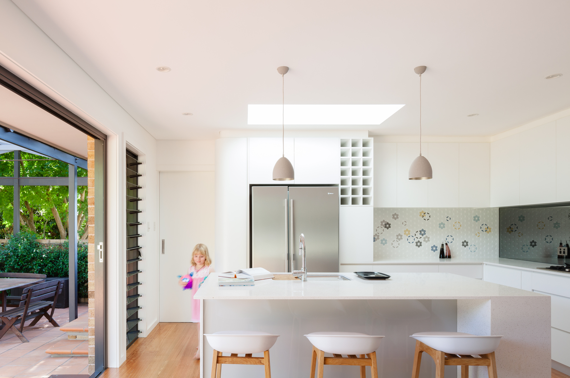 Gallery of Monochromatic Kitchens: 3 Design Strategies with a Single ...