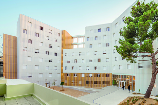Posibilidades constructivas de la madera en 8 edificios en altura - Imagen 4 de 9