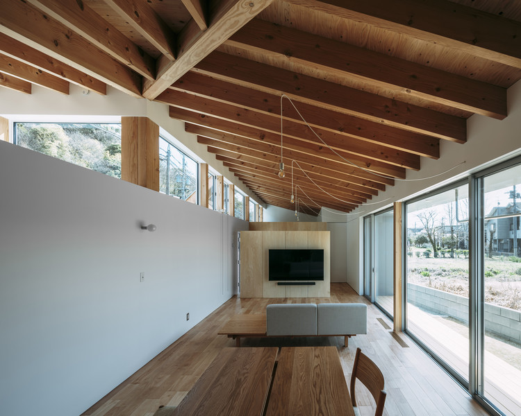 House in Ikenoue / Yabashi architects & associates - Interior Photography, Windows, Beam, Deck