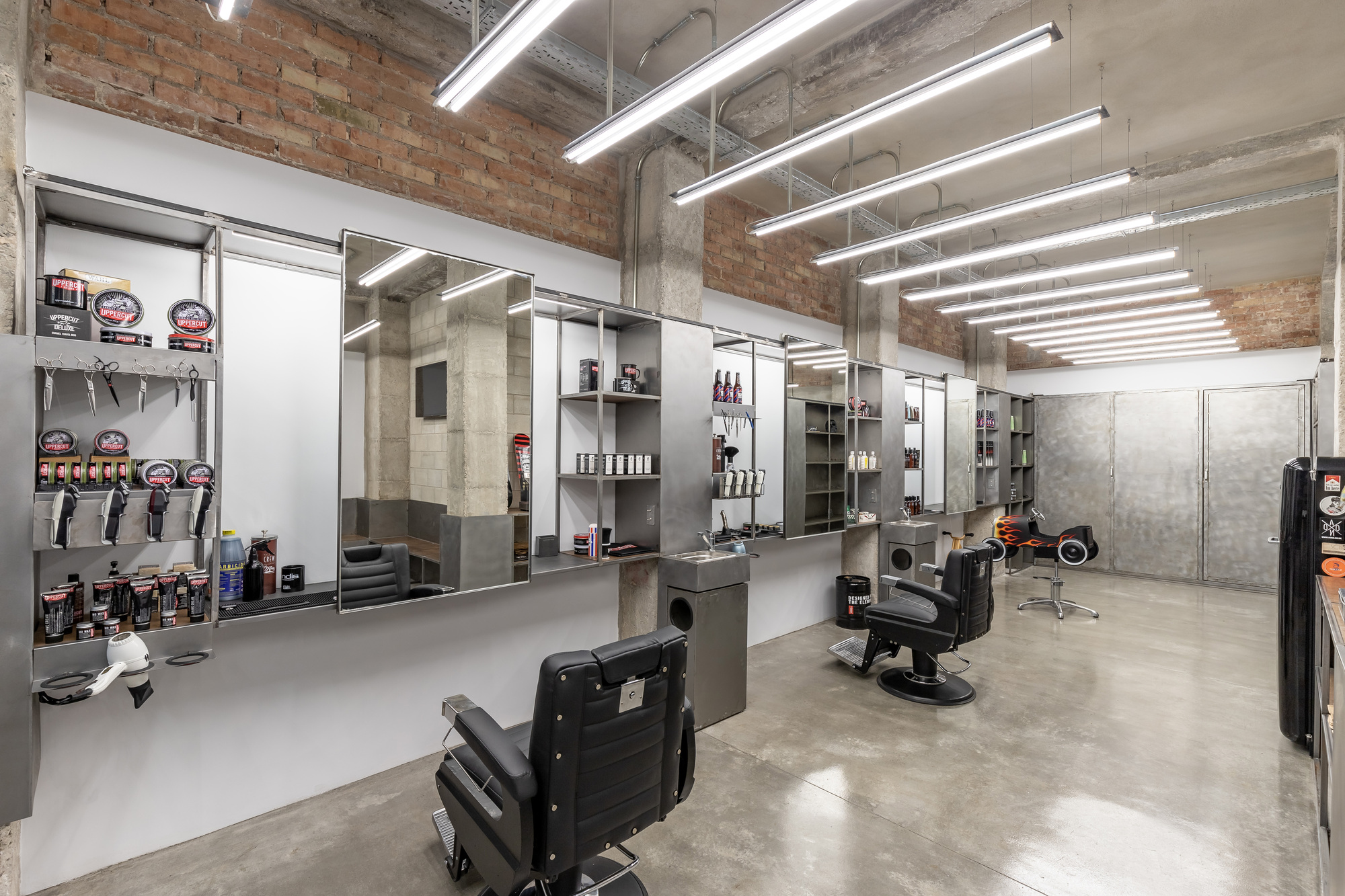 Galería de Taller de barbería Sergio Vaz / La casa amarilla