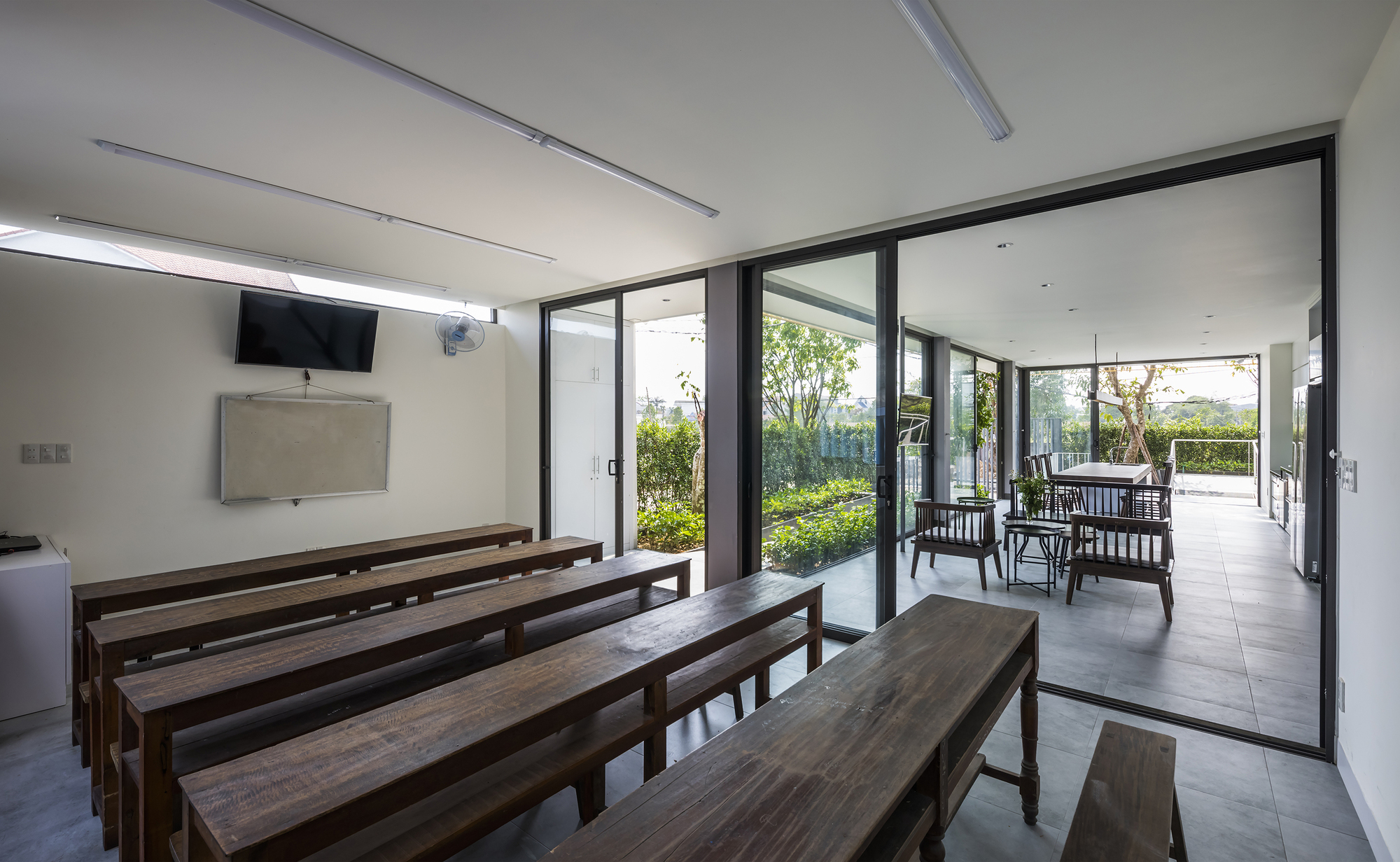 Gallery of Lotus House / MW archstudio 25
