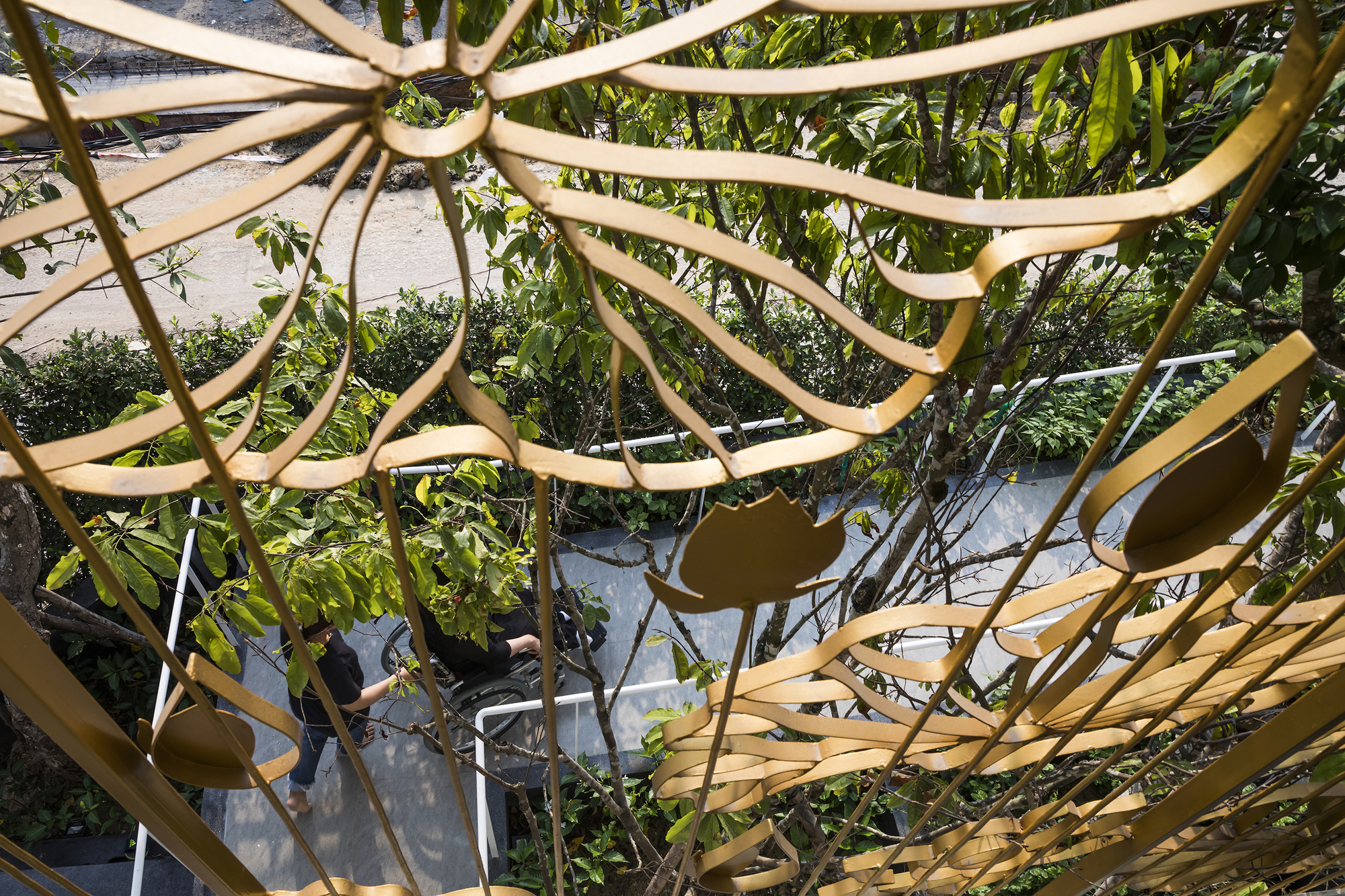 Gallery of Lotus House / MW archstudio 18