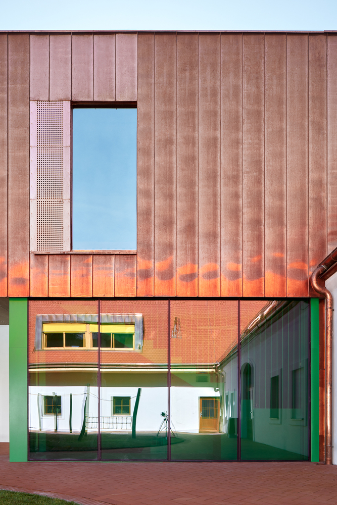 Escuela primaria Vřesovice / Public Atelier + Fuuze - Imagen 2 de 34