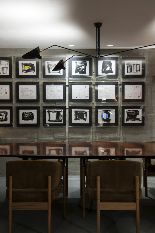 Flat 51 / studio mk27 - Fotografia de Interiores, Madeira, Cadeira