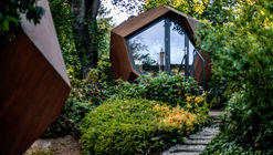 Workstation Cabin / Hello Wood