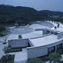 Reconstrução da Praça Jiyu / UAD - Fotografia de Exterior, Jardim