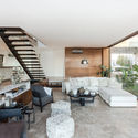 Casa CL-76 / El Aleph Arquitectura + Fritz + Fritz Arquitectos - Fotografía interior, Casas, Cocina, Fachada, Fijación Vigas, Escaleras, Mesas, Sillas