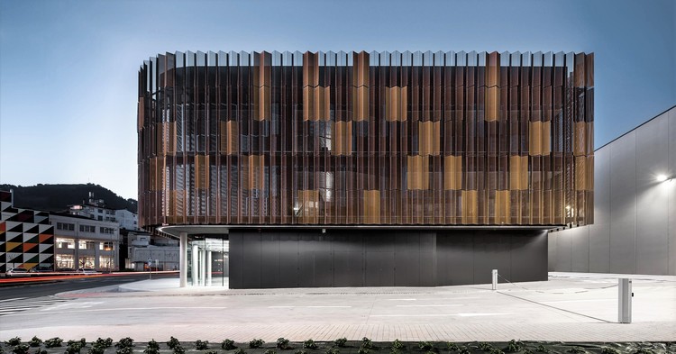 Oficinas Gernika Elkartegia / G&C Arquitectos - Fotografía exterior, Fachada