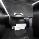 Oficinas Gernika Elkartegia / G&C Arquitectos - Fotografía interior, Edificio De Oficinas, Baño, Iluminación