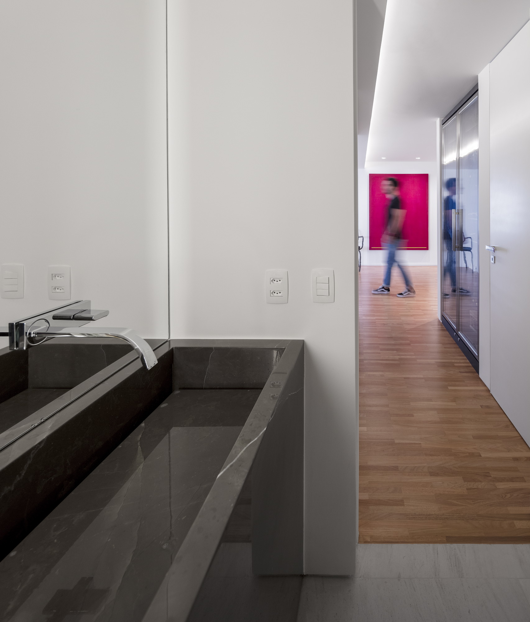 Galeria de Apartmento Oskar / Fernanda Marques Arquitetos Associados - 28