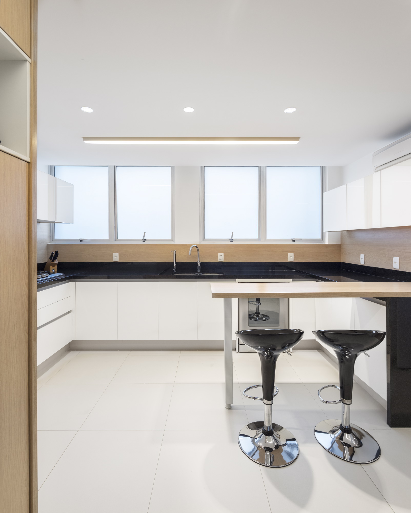 Galeria de Apartmento Oskar / Fernanda Marques Arquitetos Associados - 27