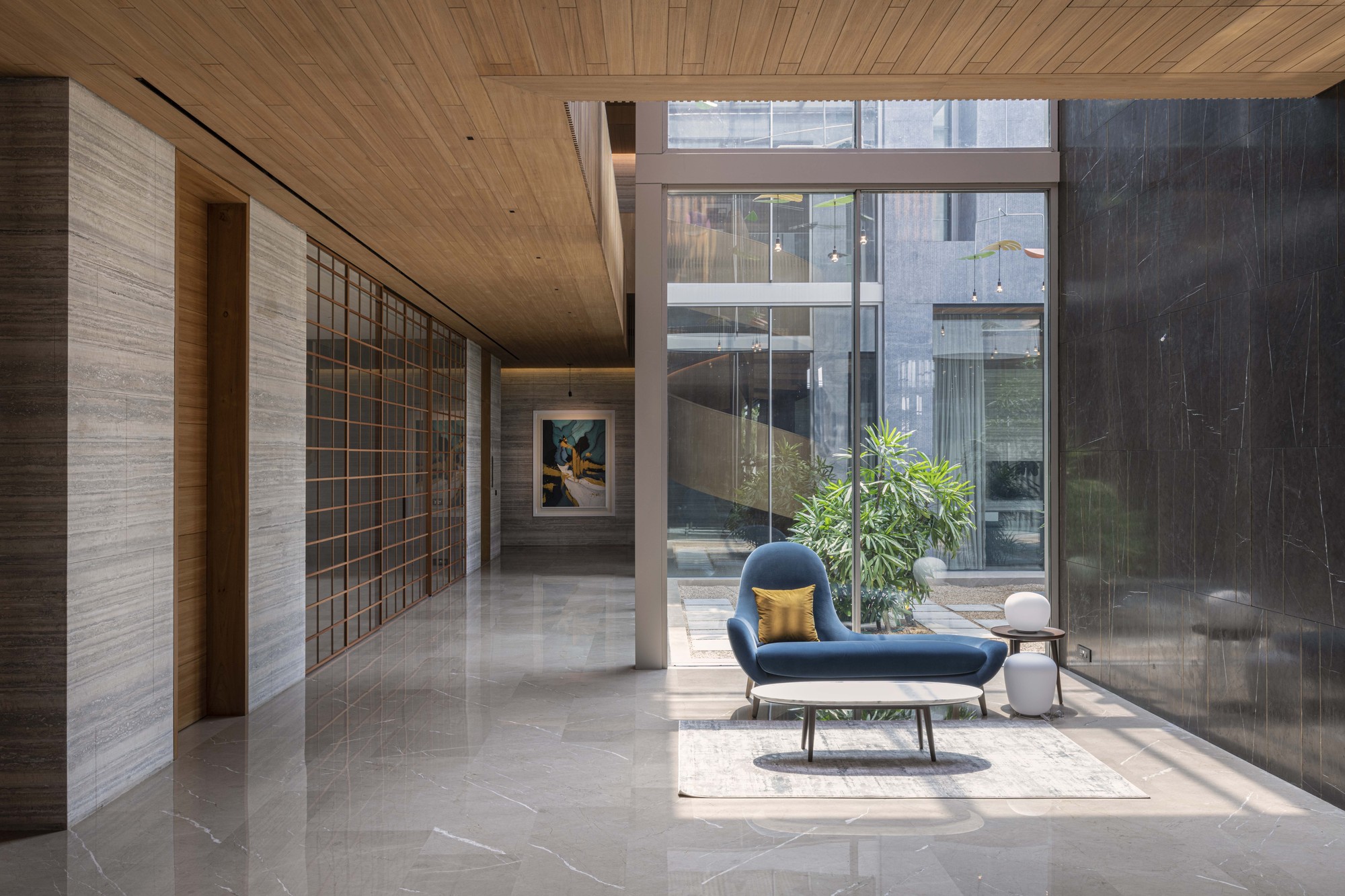 Gallery of HHouse / Co.lab Design Studio 4