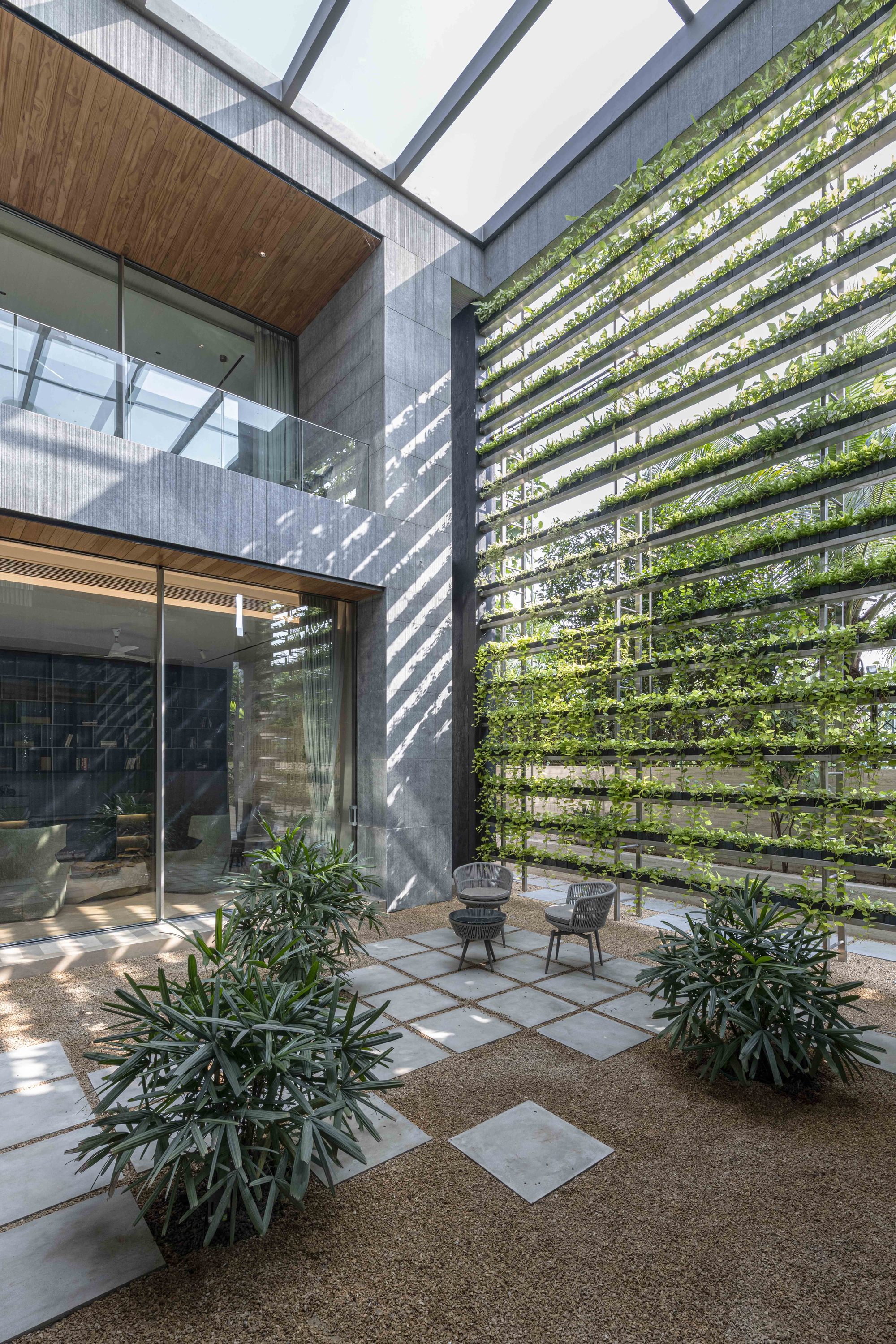 Gallery of HHouse / Co.lab Design Studio 20