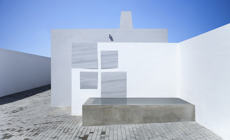 Extension of the Cemetery of La Mojonera  / Palenzvela Taller de Arquitectura - Exterior Photography, Concrete