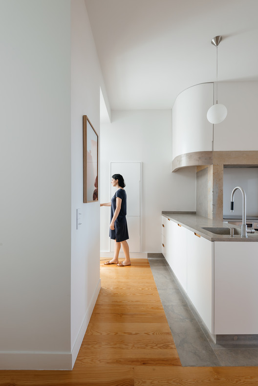 Apartment in Principe Real / Aurora Arquitectos - Interior Photography, Kitchen, Wood, Countertop