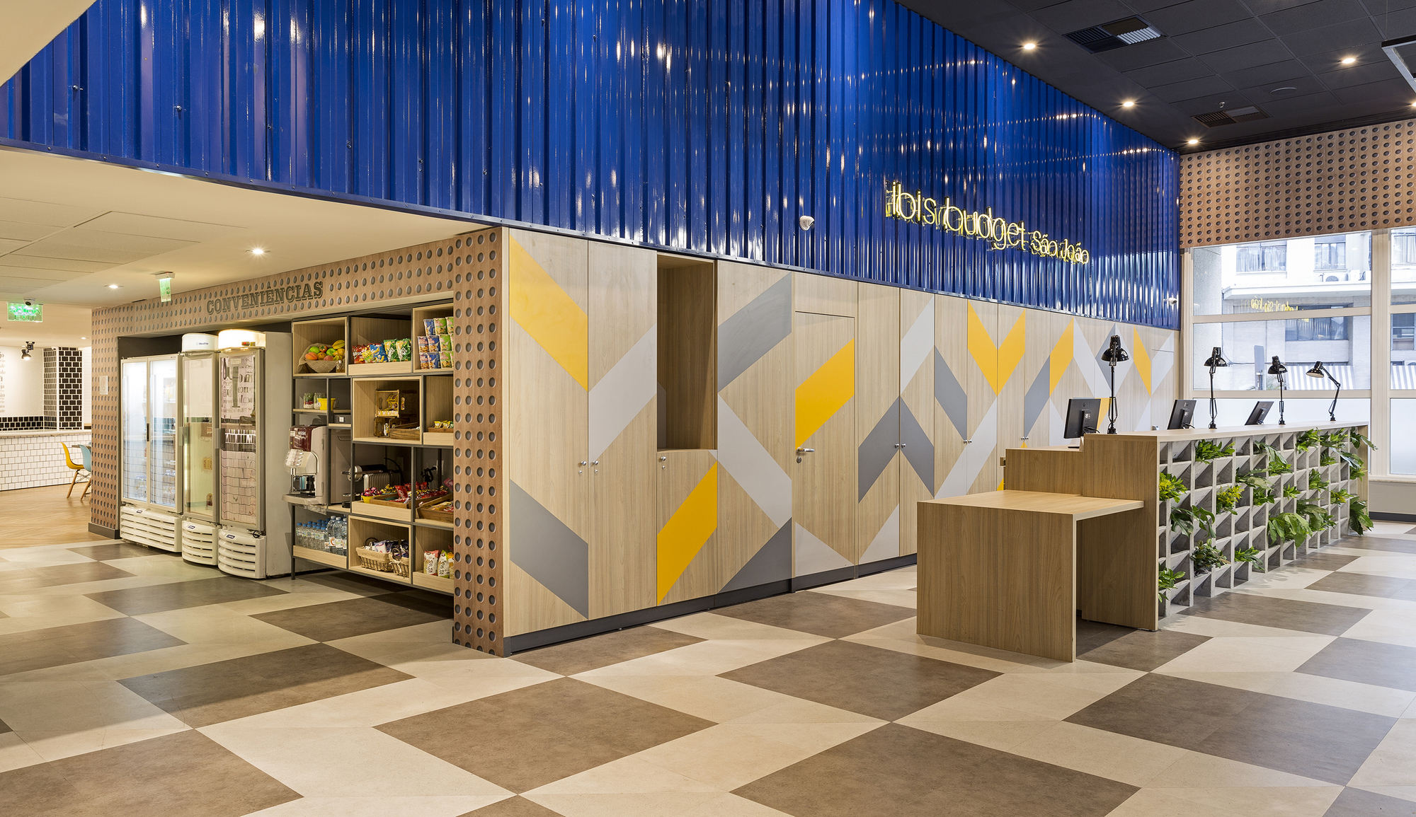 Galería de Hotel Ibis Budget São João / PKB Arquitetura 10