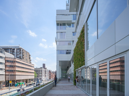 Edifício MicroCity Het Platform / VenhoevenCS - Fotografia de Exterior, Fachada, Vidro