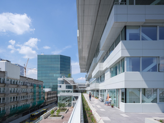 Edifício MicroCity Het Platform / VenhoevenCS - Fotografia de Exterior, Fachada