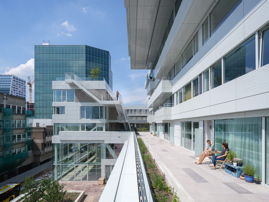 Edifício MicroCity Het Platform / VenhoevenCS - Fotografia de Exterior