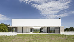 Casa en Perdices / TACADI - Taller Contemporáneo de Arquitectura y Diseño Industrial