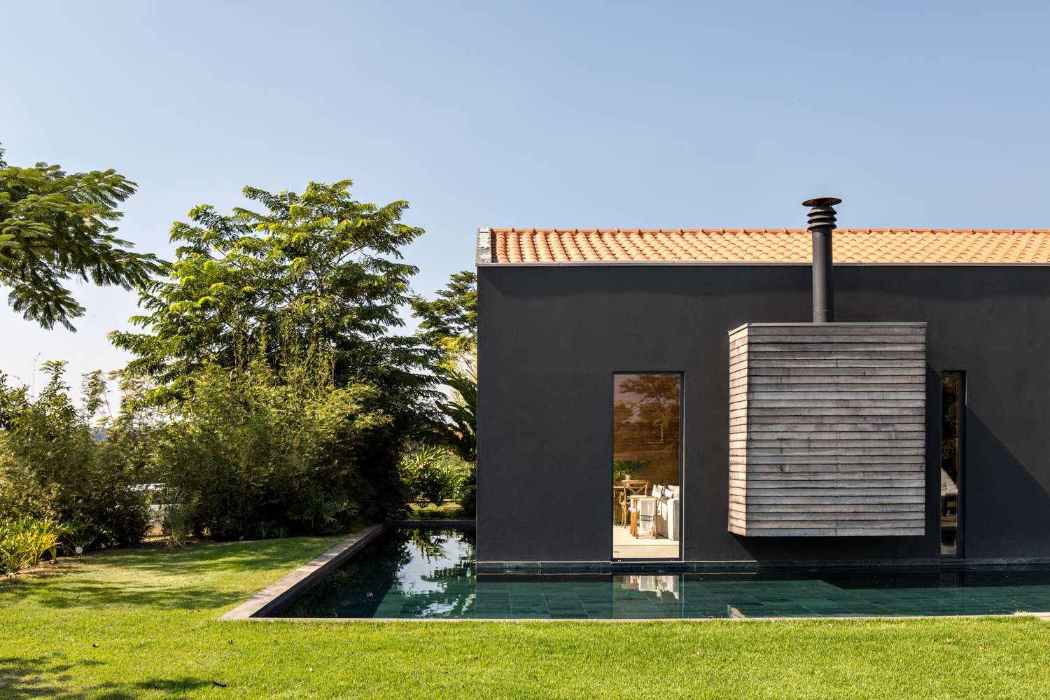 Casa Jordão / FGMF - Jardim, Porta, Fachada