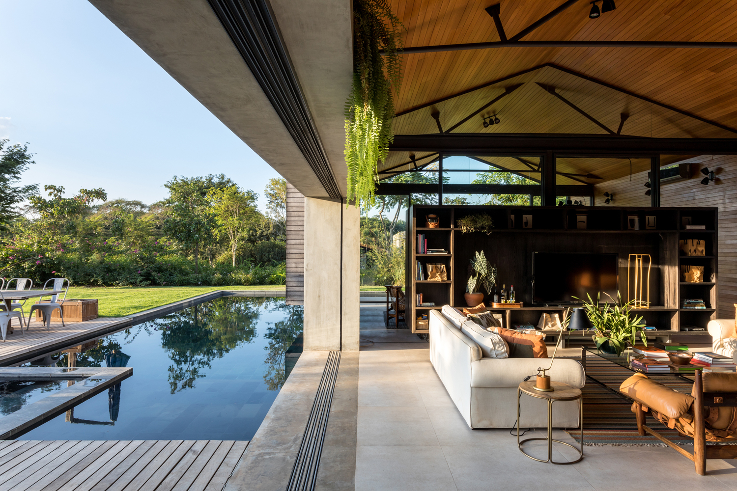 Casa Jordão / FGMF - Terraço, Viga, Mesa, Cadeira