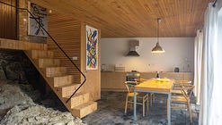House in Gondramaz / Atelier do Corvo