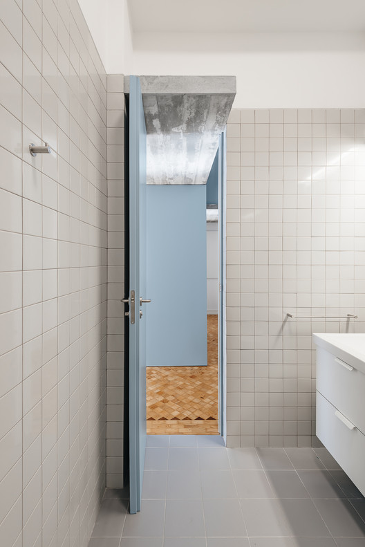 Apartment in Alcantara / BOMO Arquitectos - Interior Photography, Bathroom, Glass