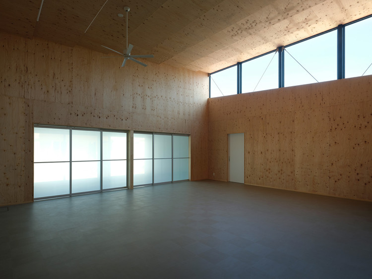 Nishinaiki Community Center / KINO Architects - Interior Photography, Windows