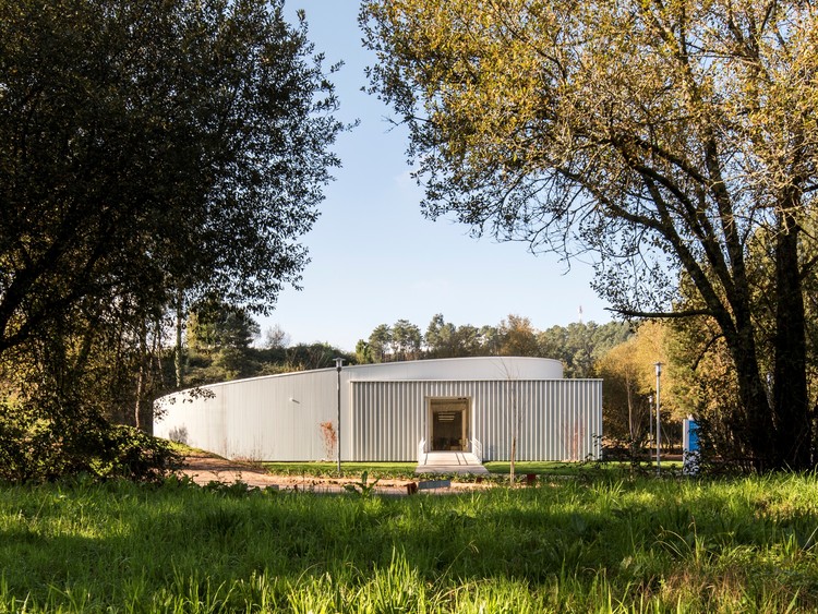 Escuela Infantil en A Veigadaña / Prieto + Patiño + Encaixe Arquitectura - Fotografía exterior